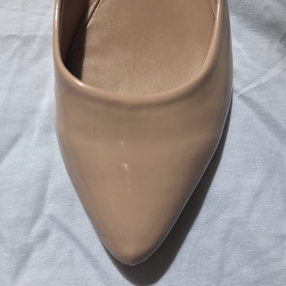 BCBGeneration Millie Patent Nude Flats. Size 9. - Picture 3 of 6